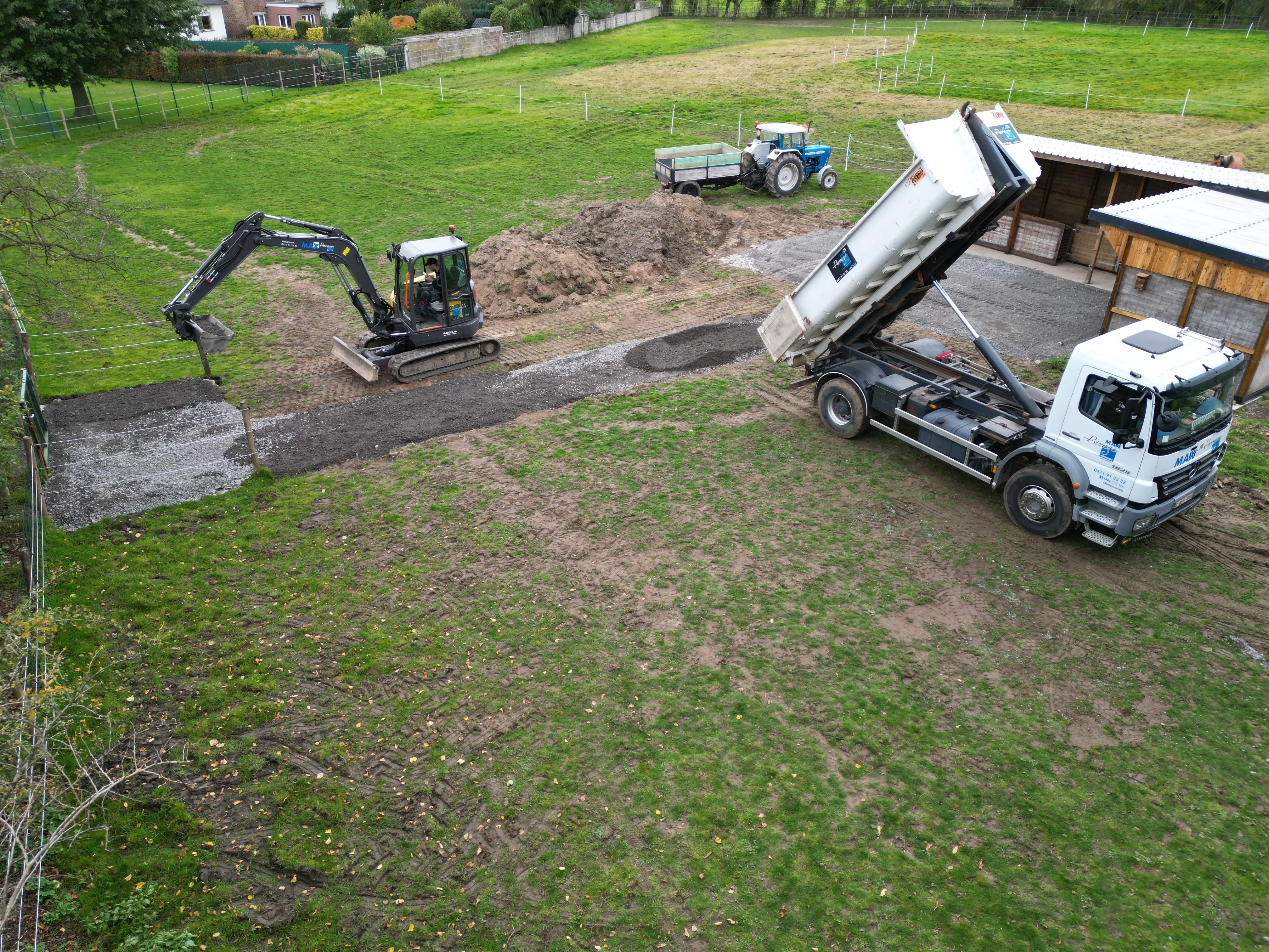 On étale avec la grue