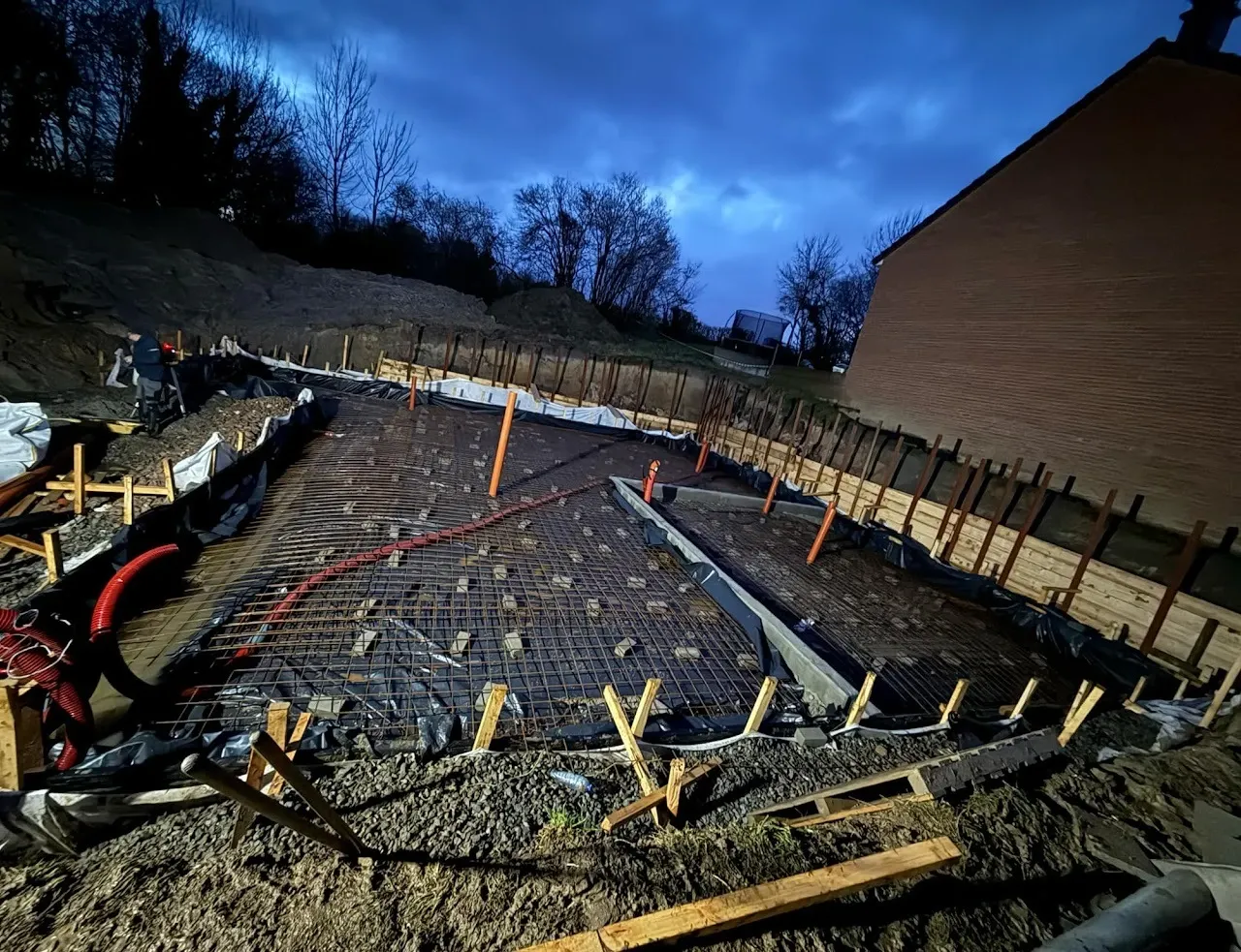 Chantier de terrassement — engins en action